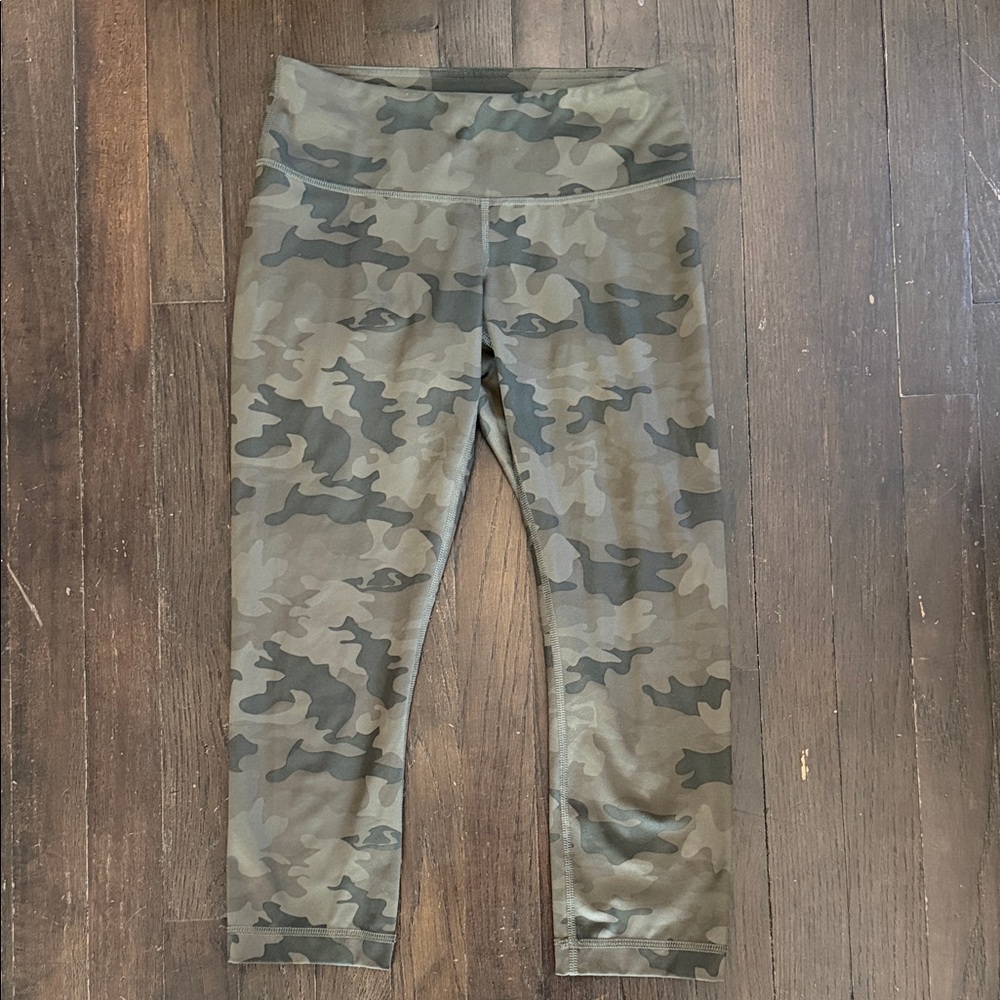 Lululemon Athletica Green Camo Leggings